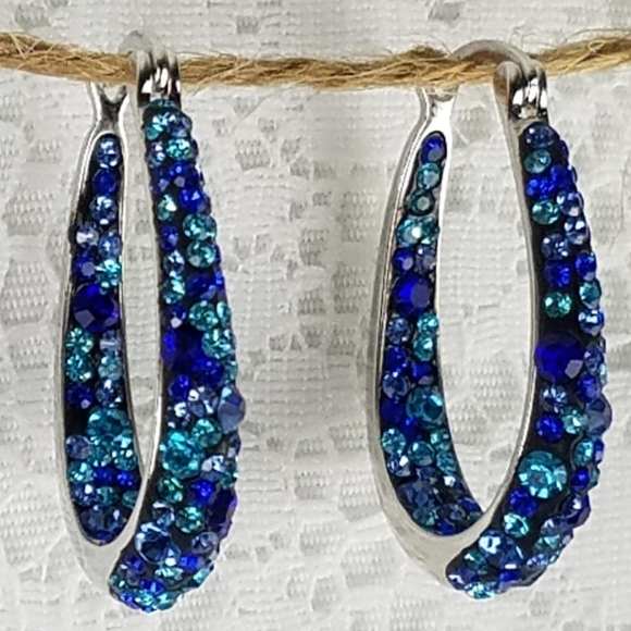 They're HERE! Swarovski Brilliant Blue Inside Out Crystal Hoop Earrings 18k Gold - Picture 1 of 8